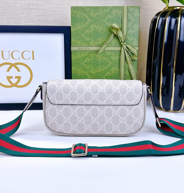 激安グッチバッグコピー内部構造